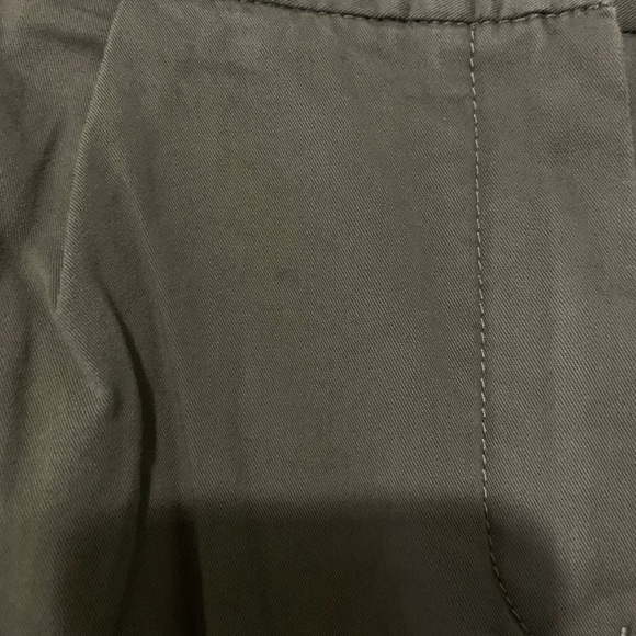 Lacoste Womens Pleated Green Khaki Shorts Size 12 - Picture 2 of 8